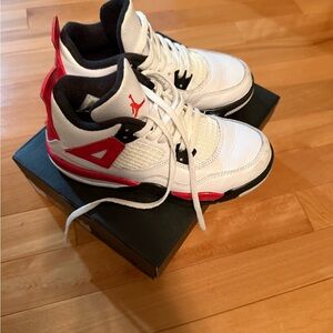 Air Jordan 4 Retro GS 'Red Cement'
Air